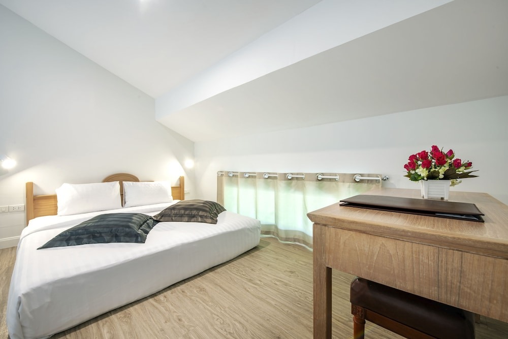 هتل چادا تای ویلیج